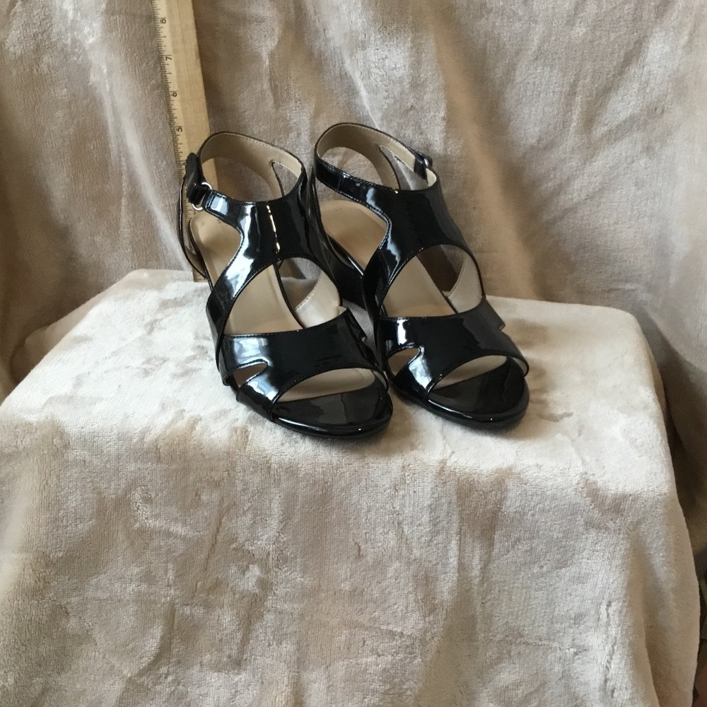 Naturalizer Black Patent Leather Sandal Size 10